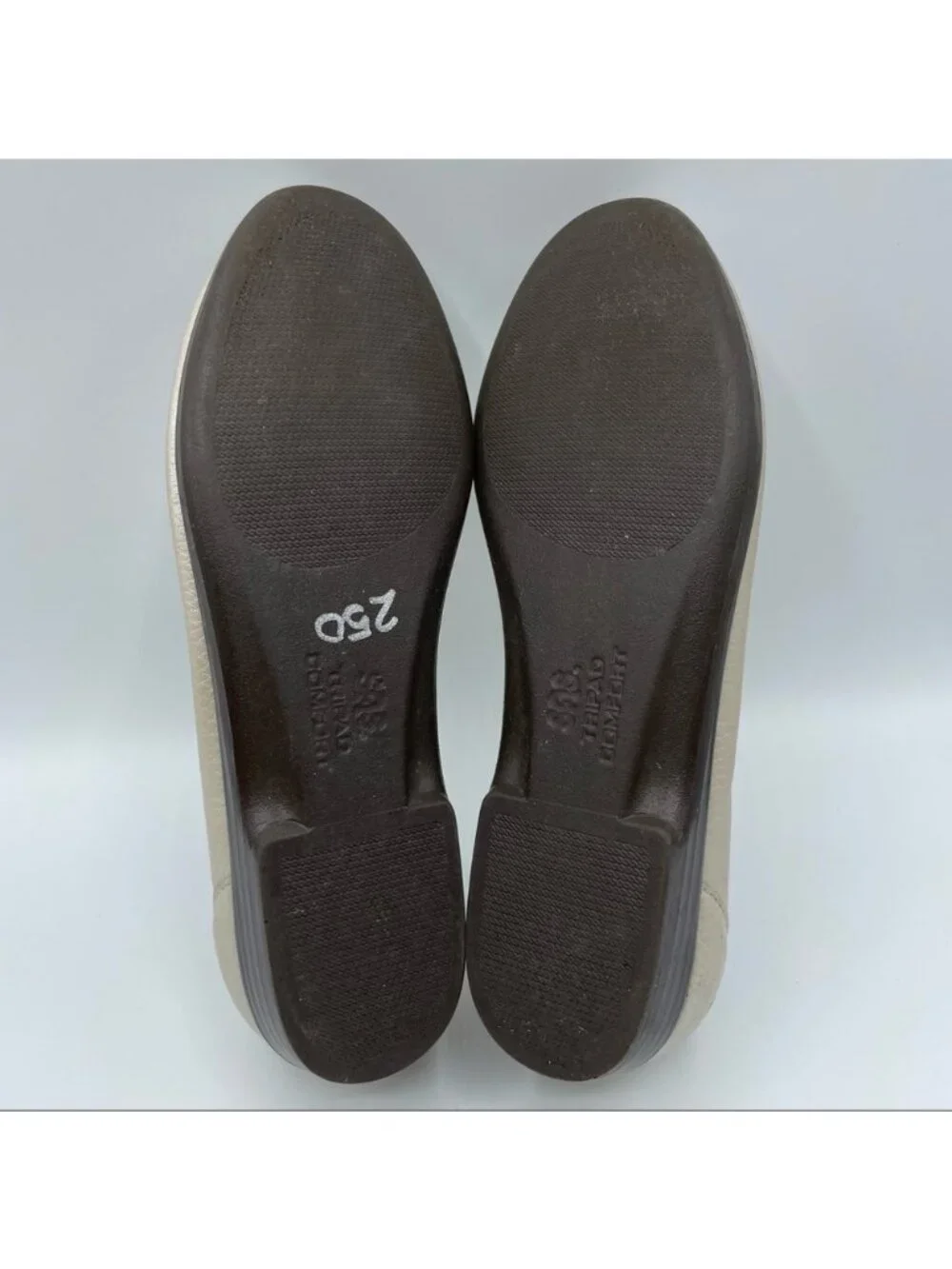 SAS Simplify Loafers Womens Size 7N Narrow Gold Lusso Leather Comfort Slip On